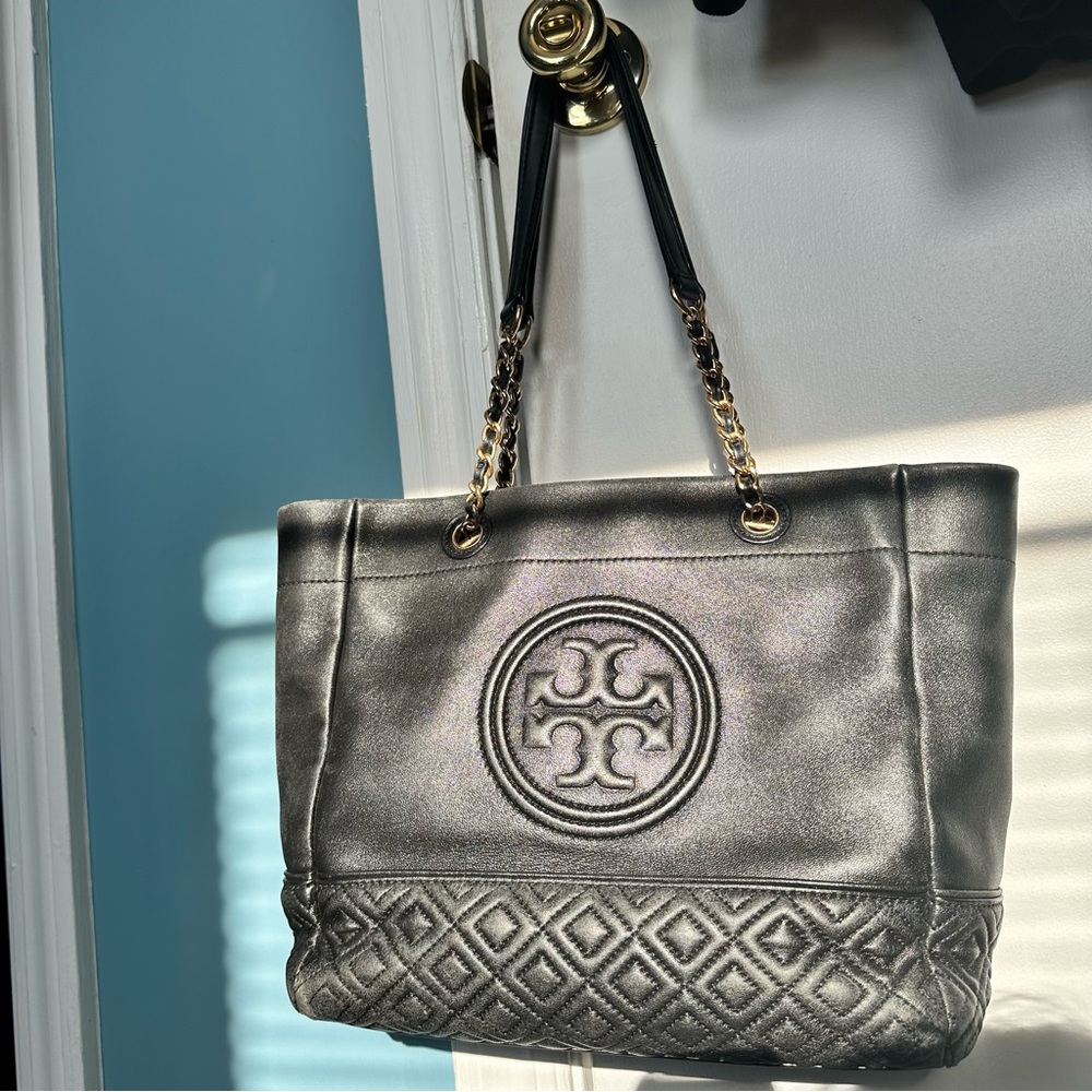Tory Burch fleming tote bag